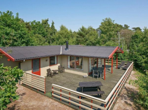 Modern Holiday Home in Aakirkeby near Sea, Vester Sømarken